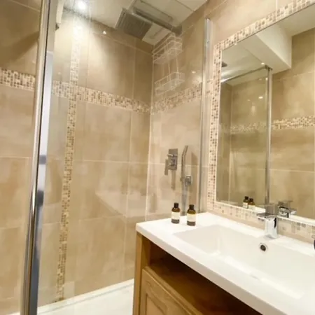 Apartment Quai St Pierre 2 Bedrooms Apt With Sea View *
